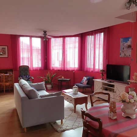 Appartement LA VIE EN ROSE Périgueux Extérieur photo