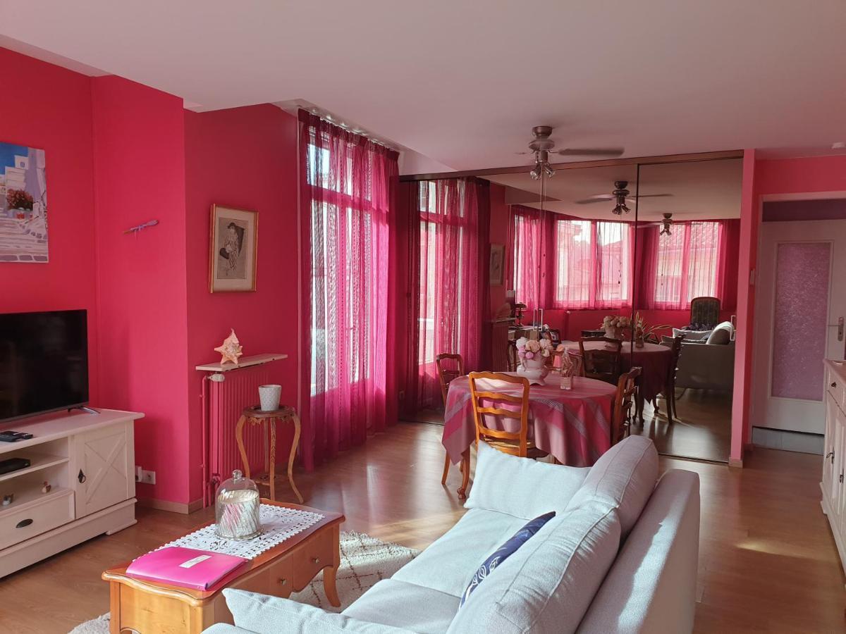 Appartement LA VIE EN ROSE Périgueux Extérieur photo